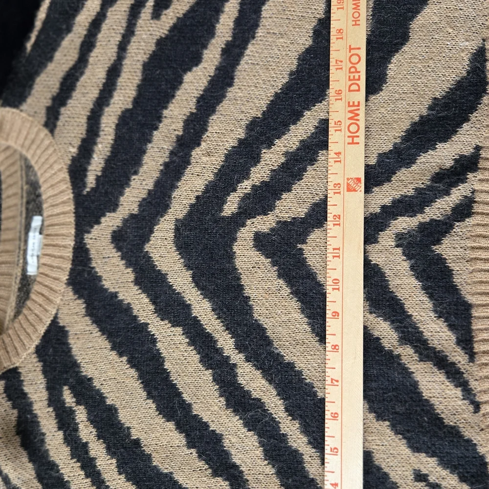 American Eagle Outfitters Zebra Pattern Sweater - Black and Brown